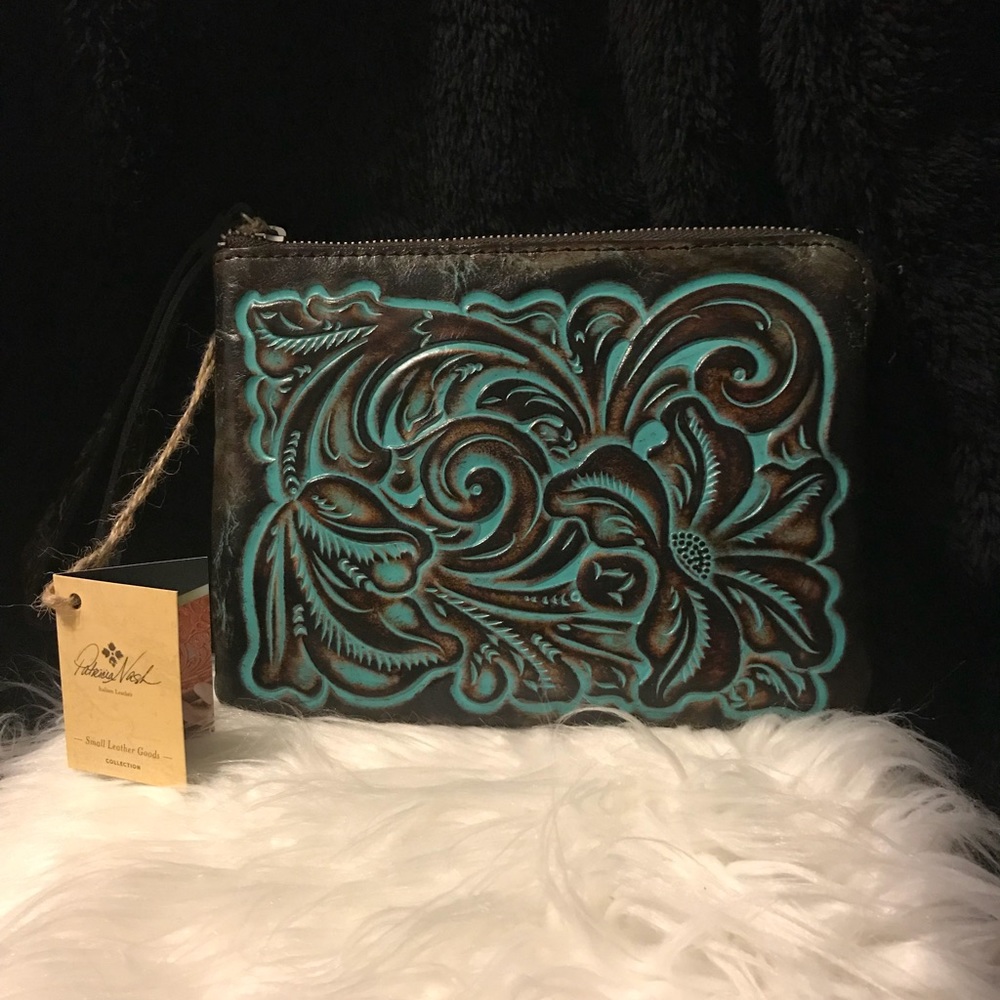Patricia Nash Turquoise Tooled Cassini Wristlet - Picture 2 of 7